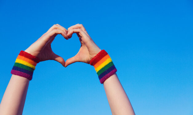 We hijsen de regenboogvlag: 11 oktober is Coming Out Day